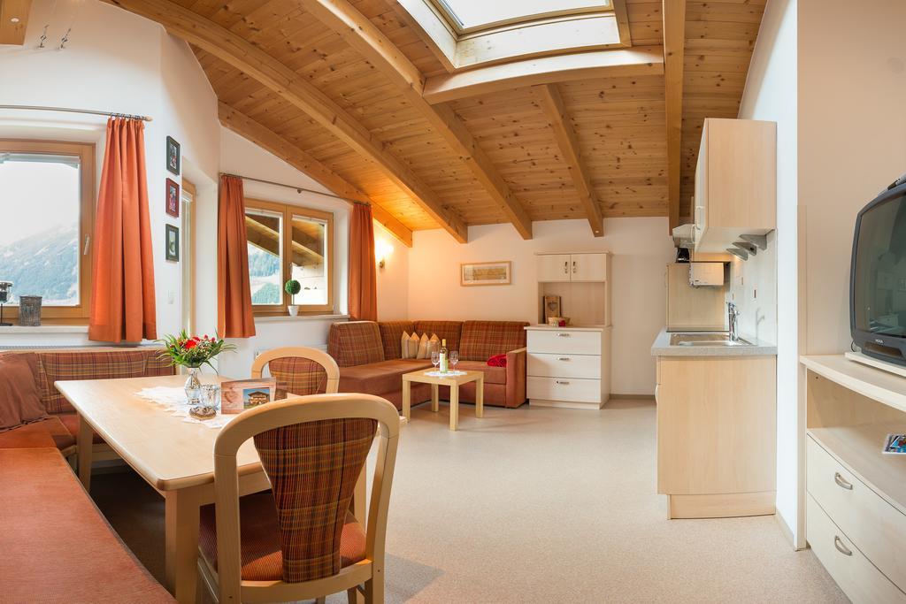 Haus Fernblick Hotel Neustift im Stubaital Room photo